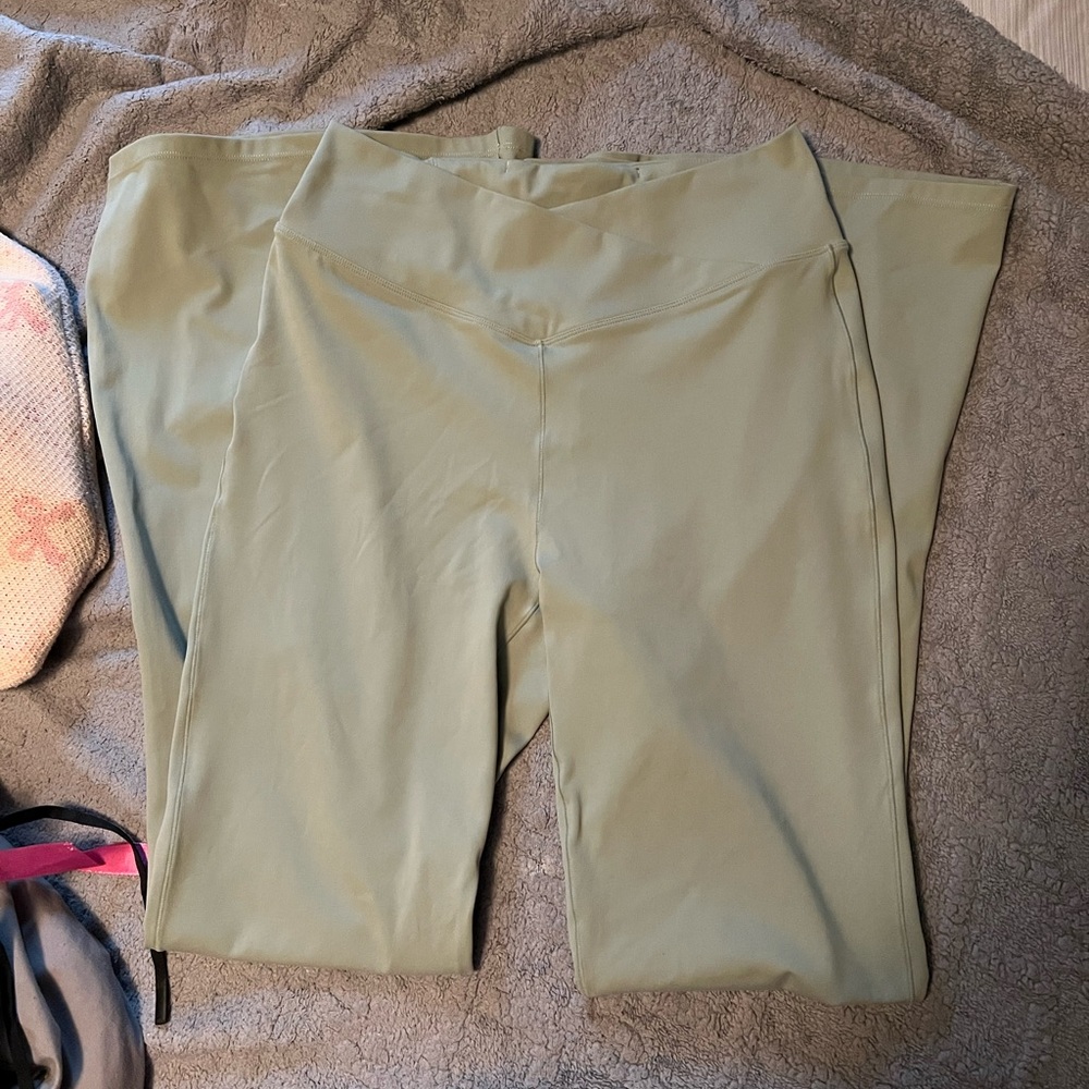 Halara Olive Green High-Waisted Leggings